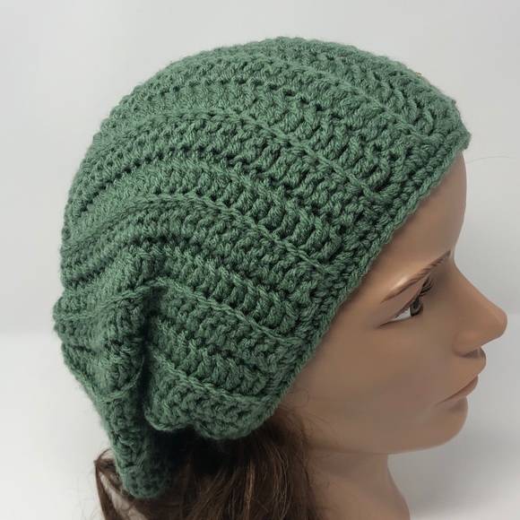 Winter beanie hat with anchor brooch green New hand crochet by me - Picture 6 of 6